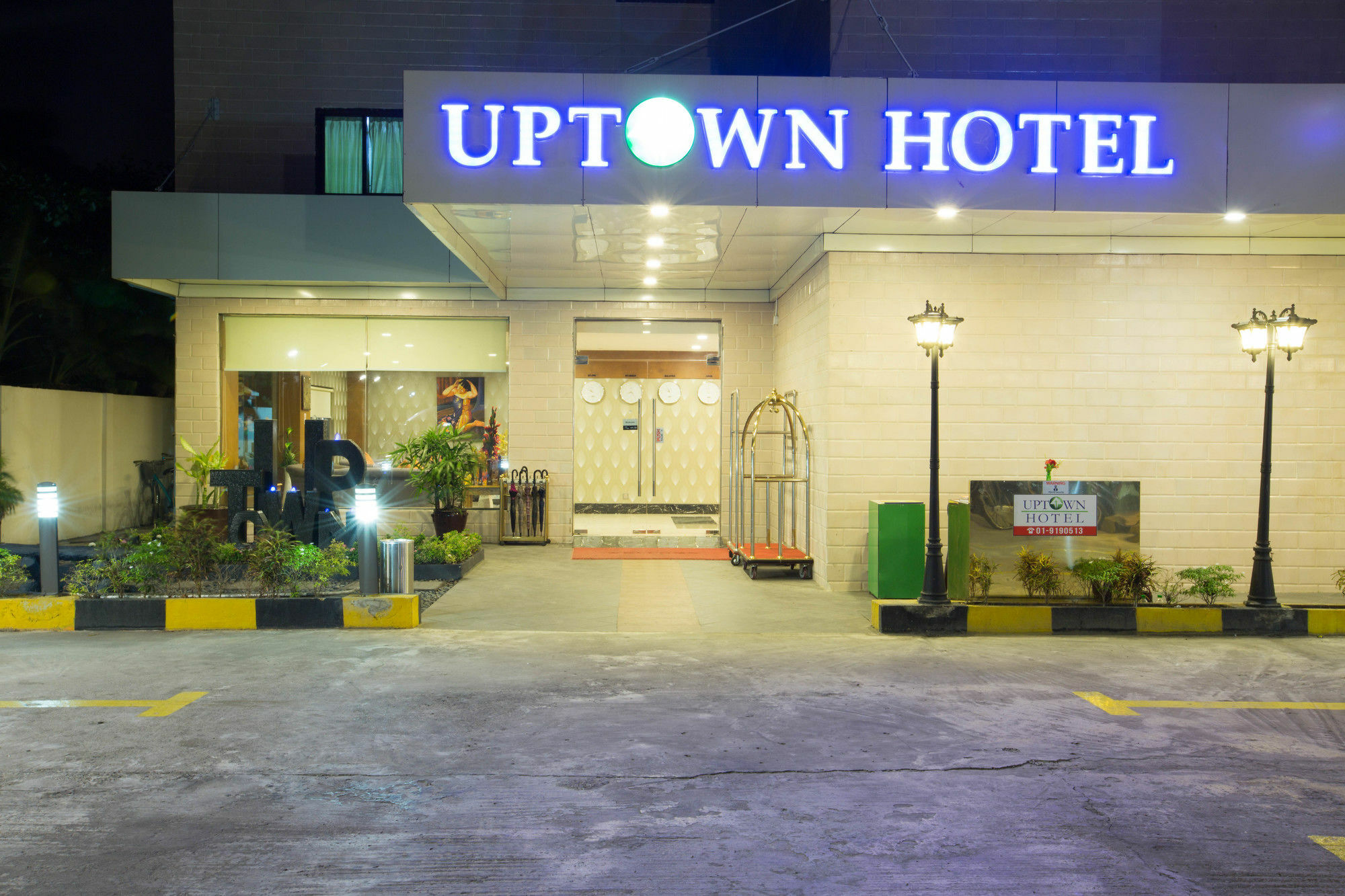 Uptown Hotel Yangon Exteriör bild