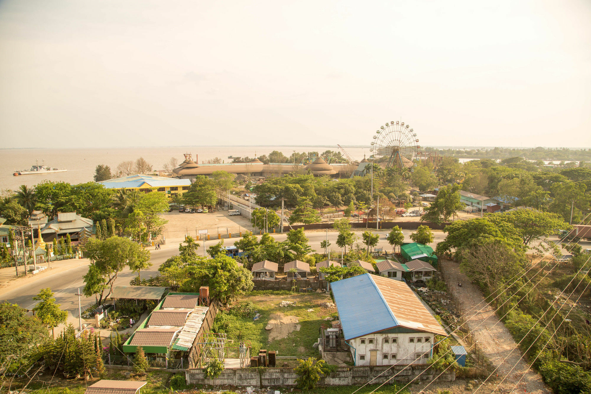 Uptown Hotel Yangon Exteriör bild