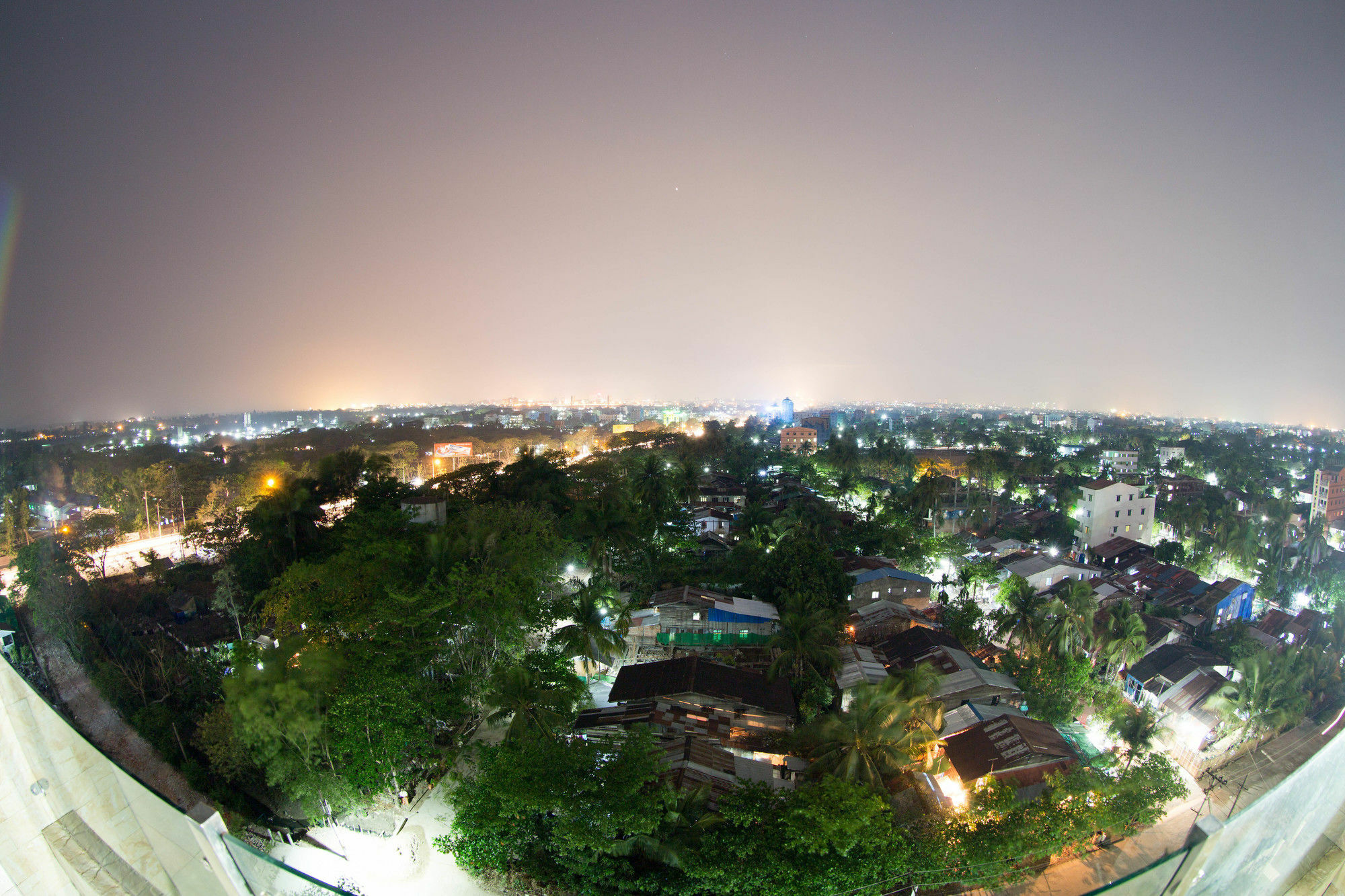 Uptown Hotel Yangon Exteriör bild